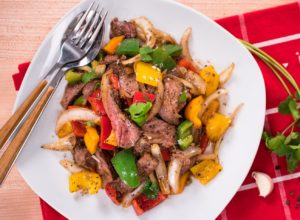 Bò xào tiêu đen kiểu Thái