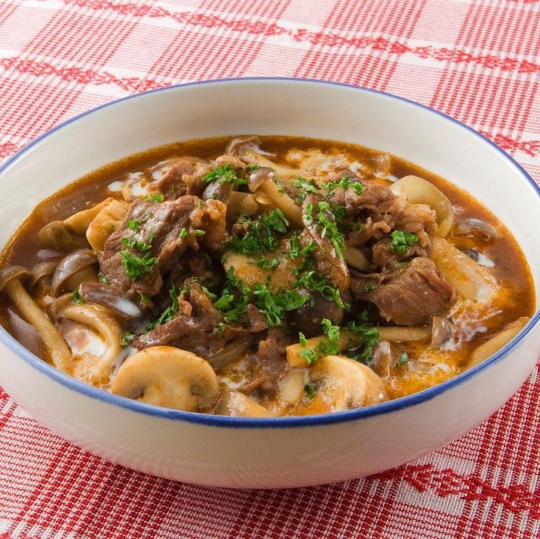 加拿大牛肉協會-美味食譜-燉加拿大牛肉與蘑菇